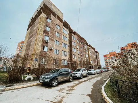 Апартаменты с 3 спальнями у спорт комлпекса Новое поколение — фото 1