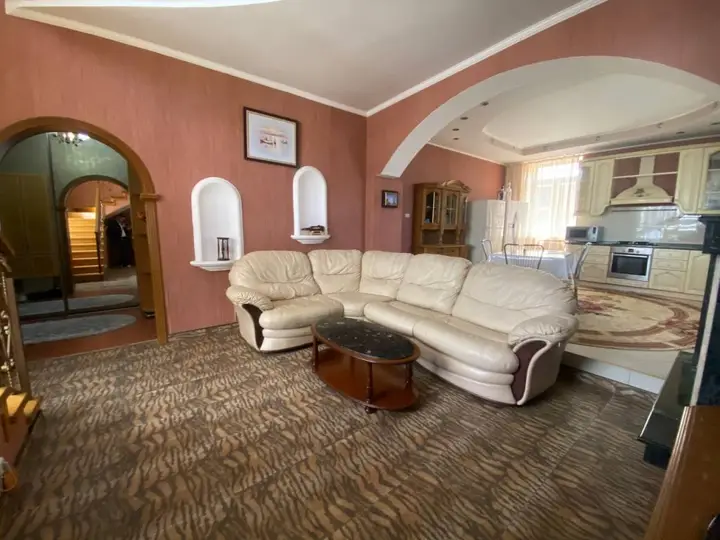 Сочи: Uyutnyie Sochi Apartments