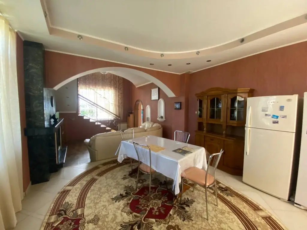 Сочи: Uyutnyie Sochi Apartments