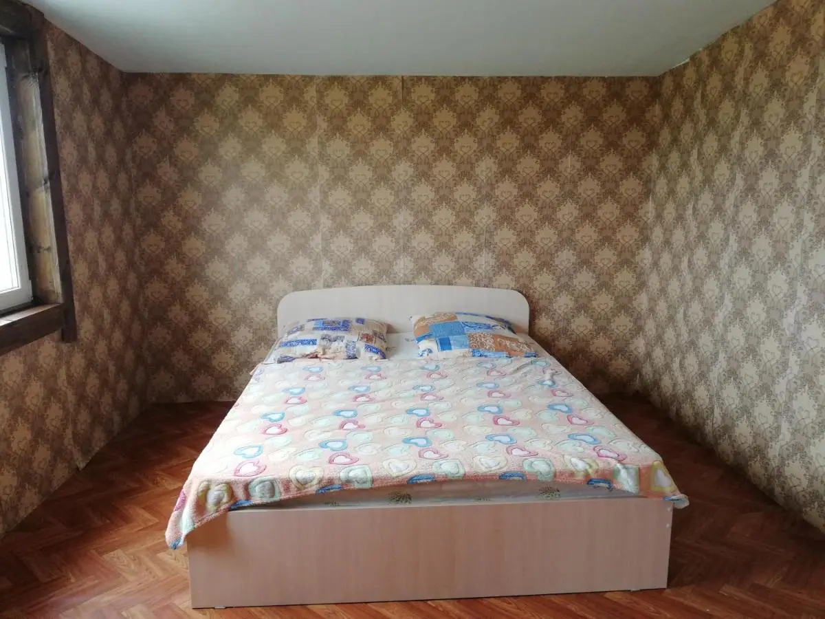 Хужир: Guest House Dudeevykh