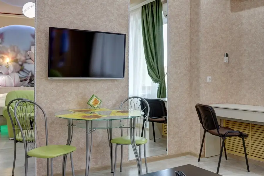 Челябинск: Апартаменты InnHome Green Studio на площади МОПРа