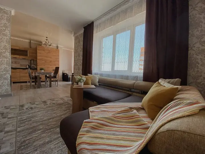 Астрахань: Апартаменты 48 KvartHotel Premium Аршанский 6