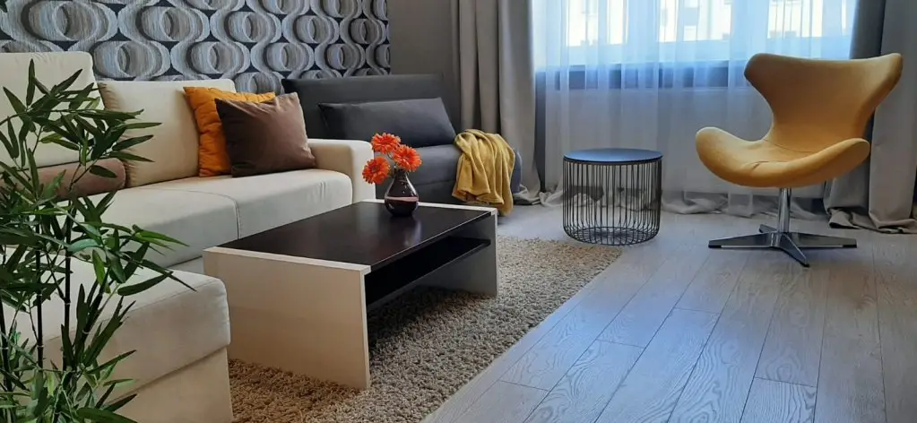 Калининград: Апартаменты новые двухкомнатные  в центральном районе
