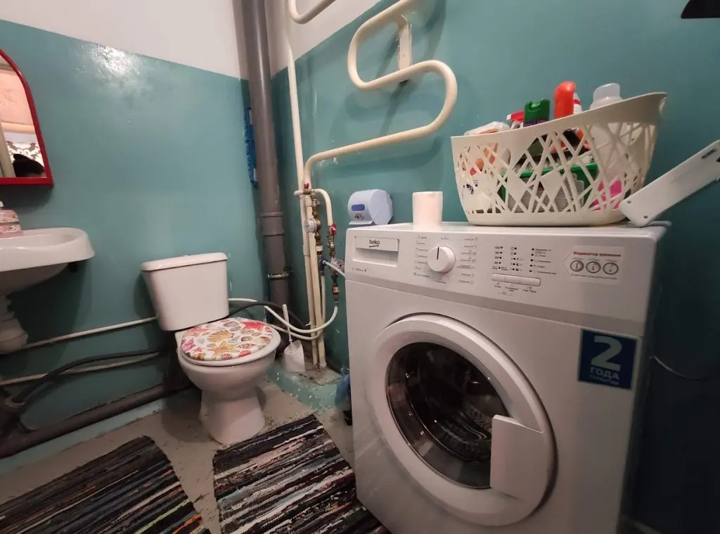 Новосибирск: Квартира рядом с Мнтк им. Федорова и Ск Заря
