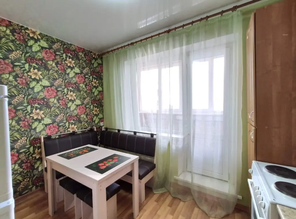 Новосибирск: Квартира рядом с Мнтк им. Федорова и Ск Заря