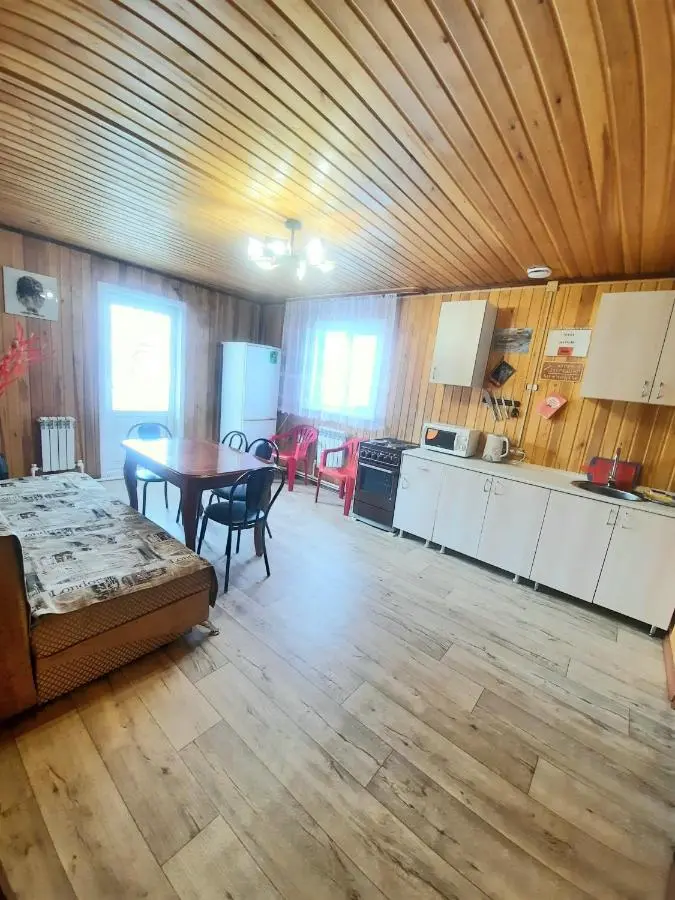 Новоснежная: House Baikal