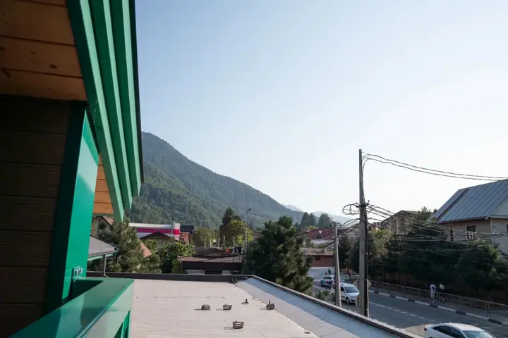 Красная Поляна: Апартаменты Green Berg 22