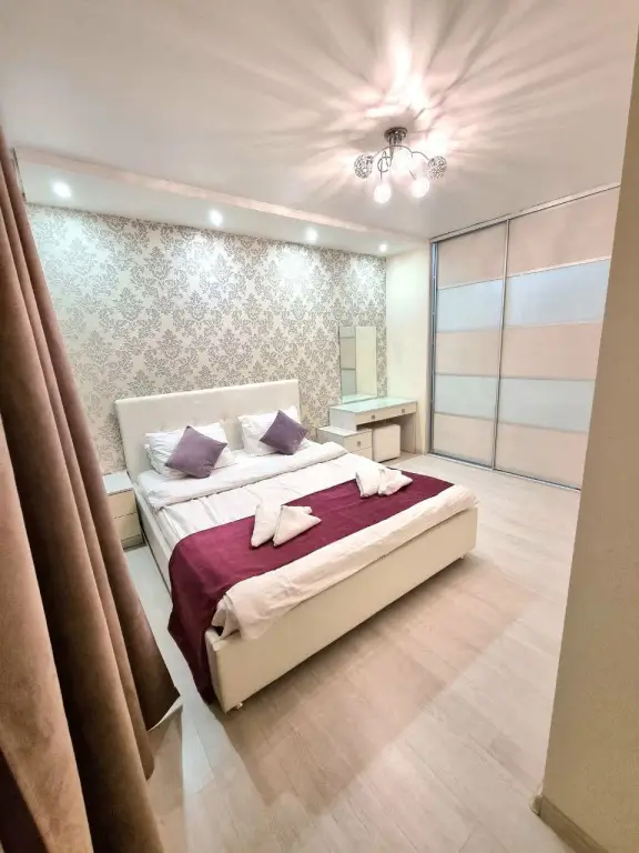 Тюмень: Апартаменты Amega Room на Орджоникидзе 67