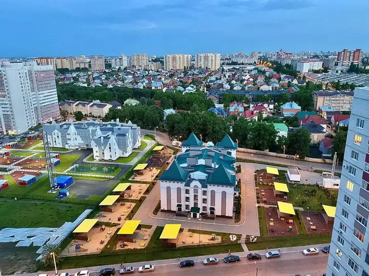 Воронеж: Олимпийский бульвар с видом на город