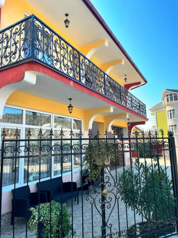 Сочи: Kivi i Tsitrus Guest House