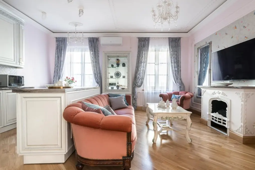 Санкт-Петербург: Апартаменты LetYourFlat "Hermitage Residence"