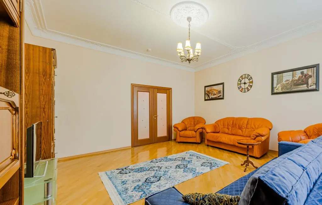 Санкт-Петербург: Апартаменты на канале Грибоедова 3 спальни 8 гостей