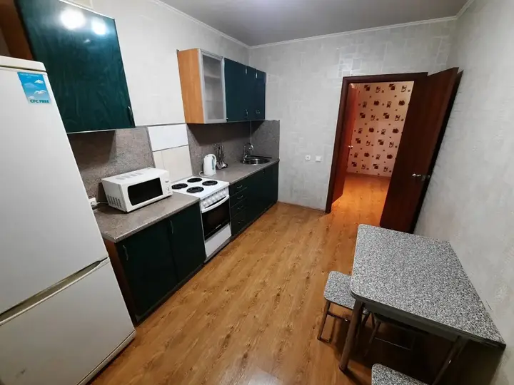 Уфа: Квартира на Айская 22 возле ТРЦ Ultra