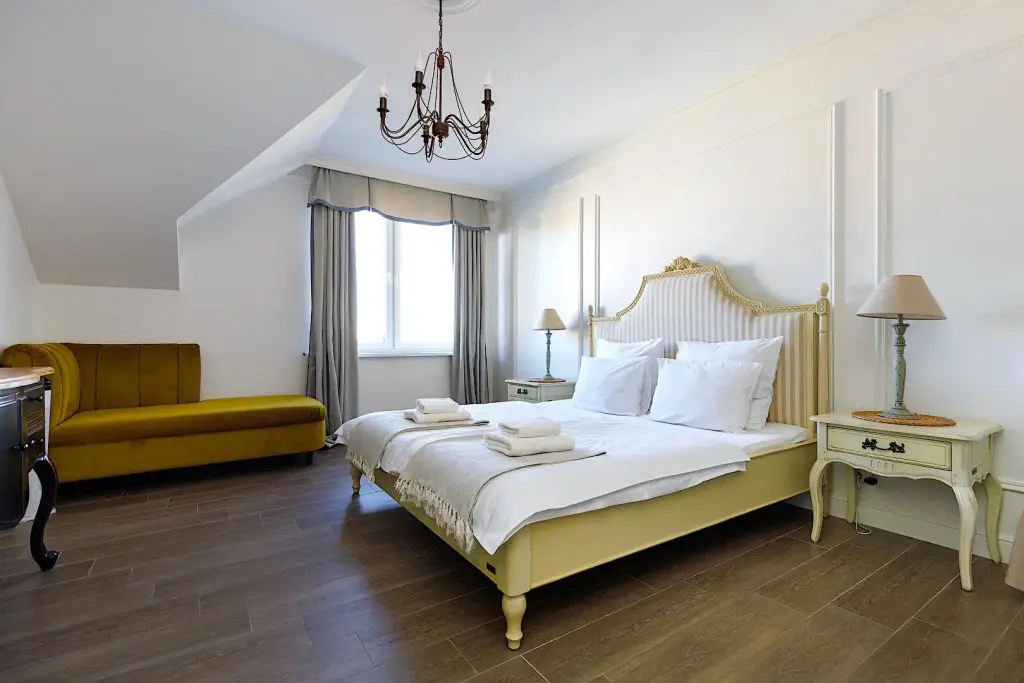 Пионерский: Апартаменты Baltic Apart & Naberezhnaya Provence
