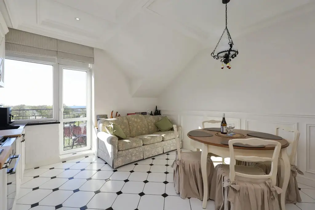 Пионерский: Апартаменты Baltic Apart & Naberezhnaya Provence