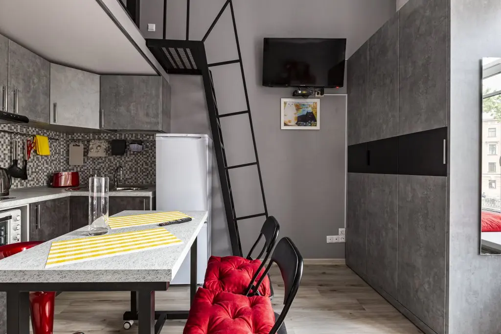 Санкт-Петербург: Апартаменты с видом на канал Грибоедова