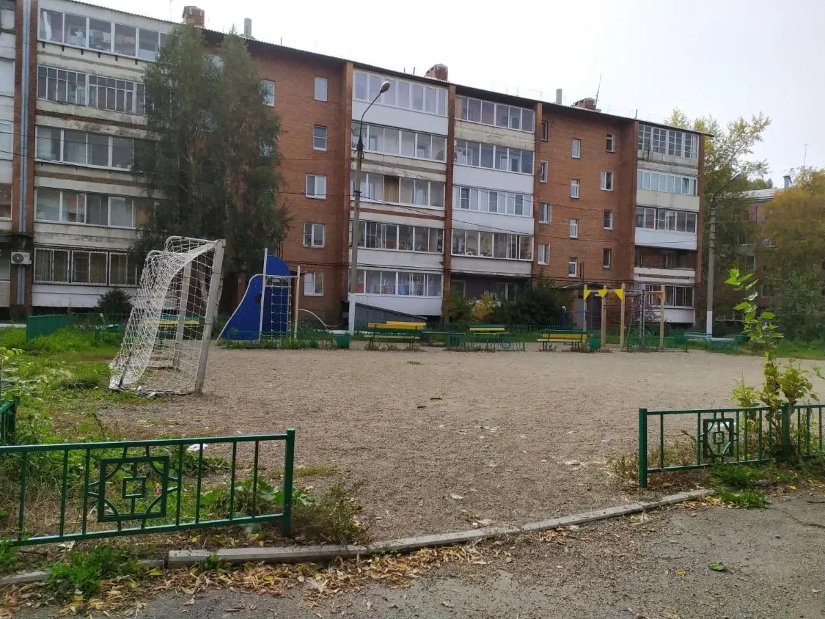 Иркутск: Apartament on Baikalskaya 102