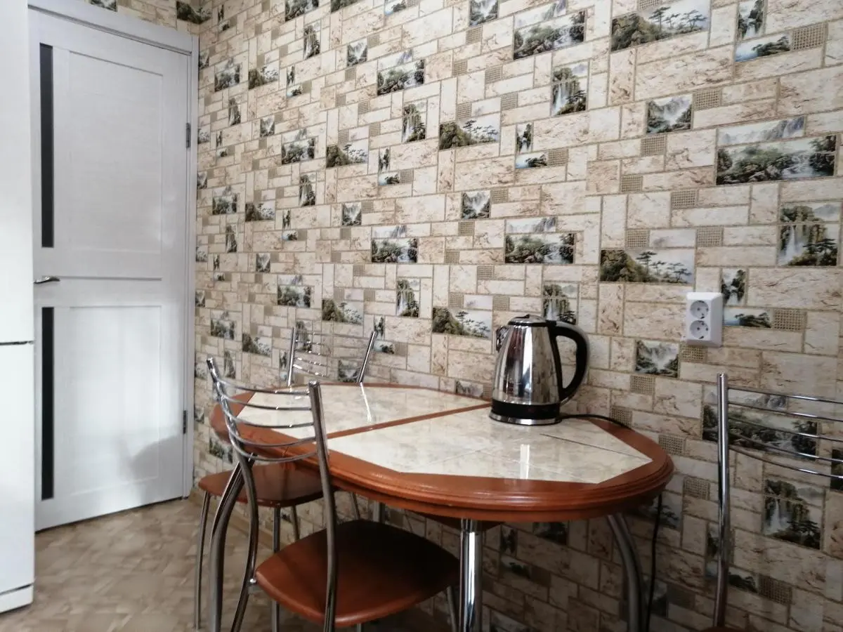 Иркутск: Apartament on Baikalskaya 102