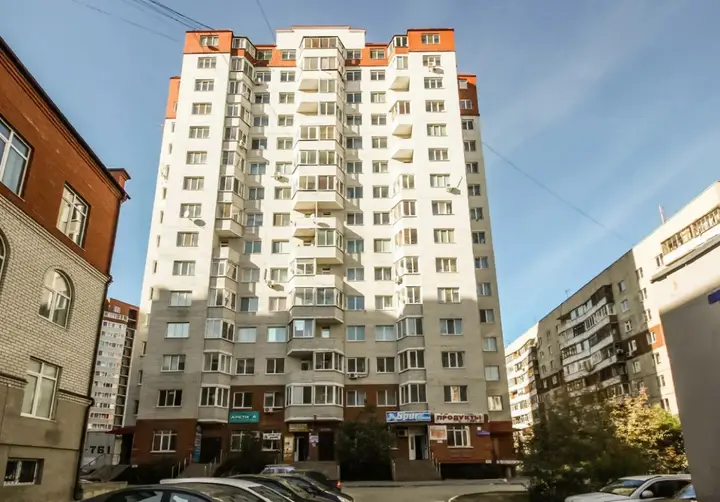 Тюмень: AmegaRoom Apartments, Tyumen, 50th VLKSM 15k1