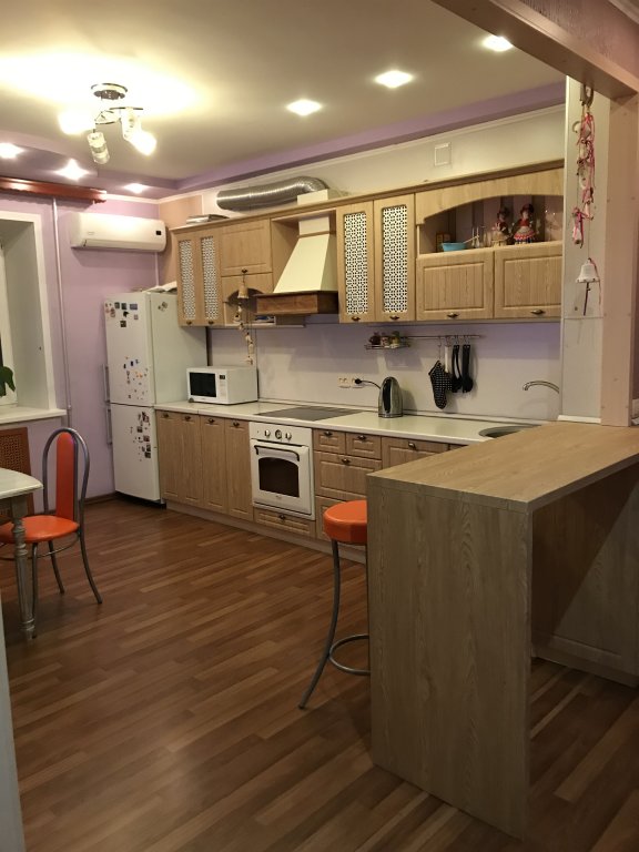Пермь: Апартаменты Apartment on Pushkina 109