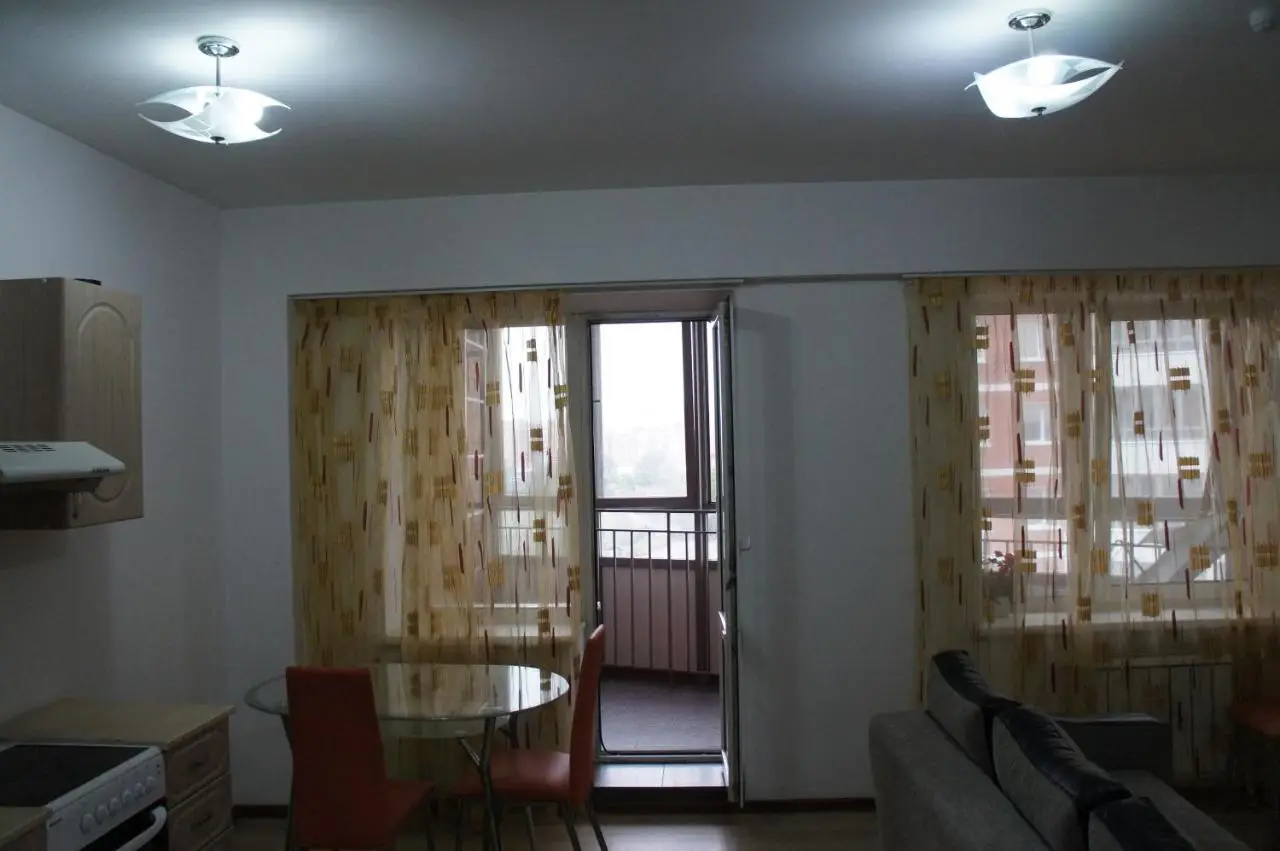 Иркутск: Apartment on Dalnevostochnaya 106