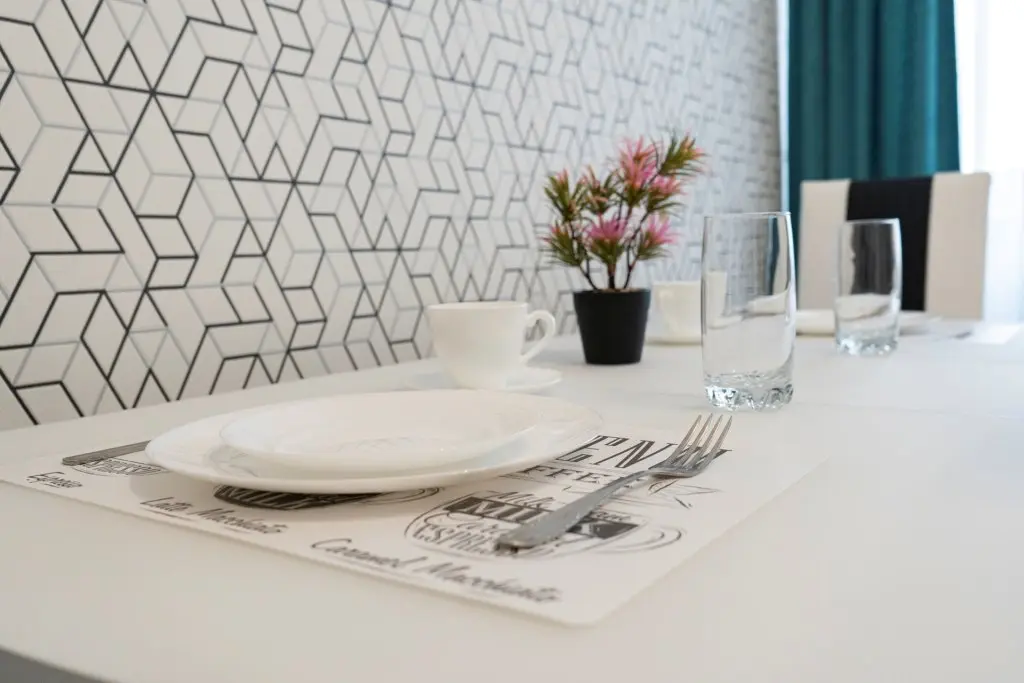 Тюмень: Апартаменты 1-комнатные Black&White от АКВАРЕЛЬ.FLAT на Московском тракте