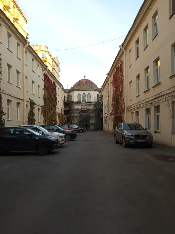 Санкт-Петербург: Меблированные комнаты Be My Guest