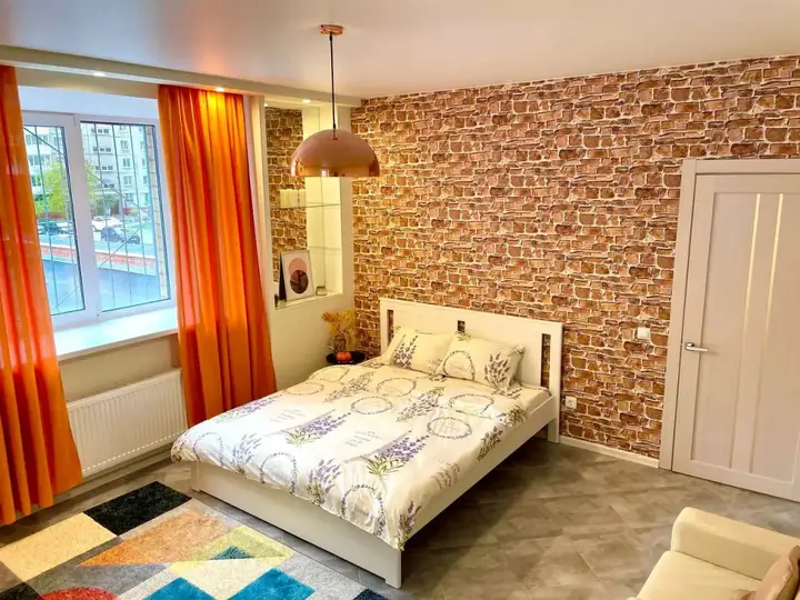 Пермь: Апартаменты Яркая Квартира в Центре Города с Кофеваркой