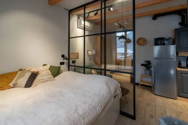 Красная Поляна: Апартаменты Smart Aparts Chalet