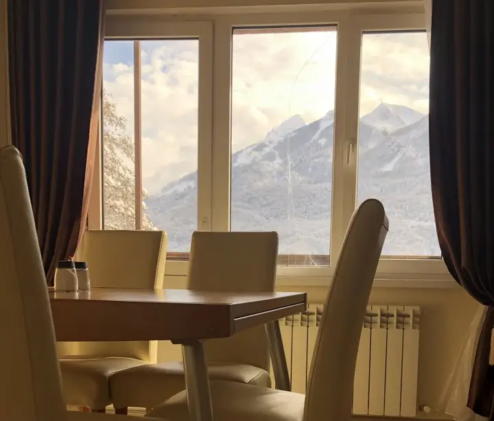 Красная Поляна: Uyutnye S Vidom Na Gory Apartments