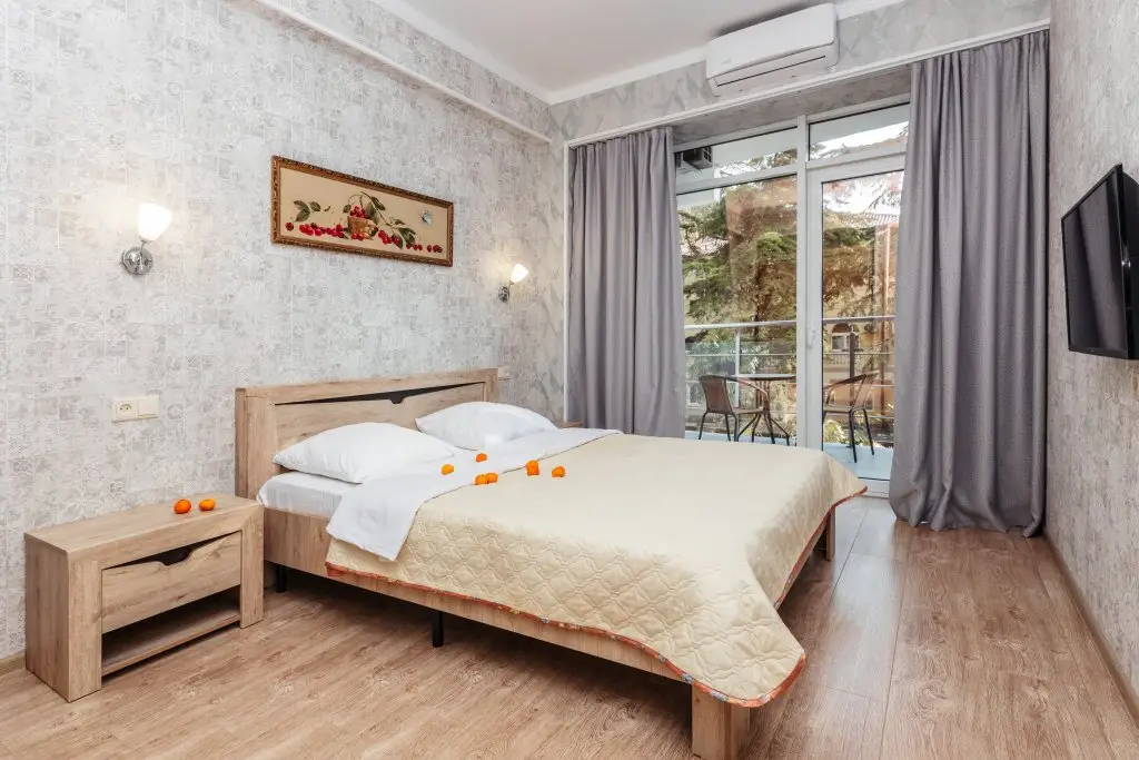 Апартаменты 2-комнатные для семьи с большим балконом — фото 1