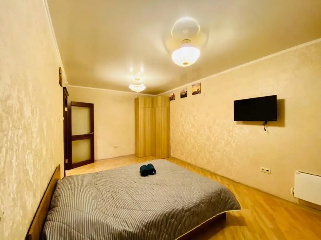 Ватутинки: Апартаменты Pant Family House на Нововатутинском проспекте 13