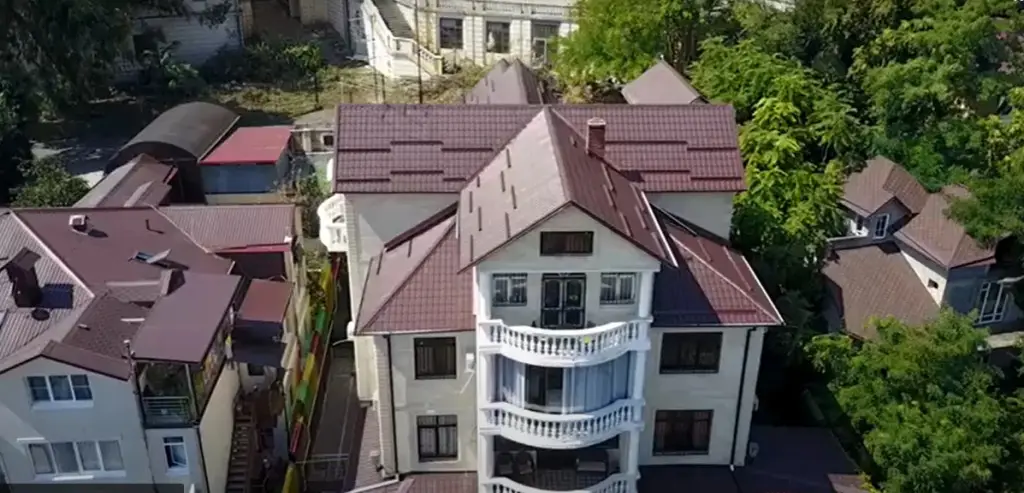 Сочи: Гостевой Дом Усадьба