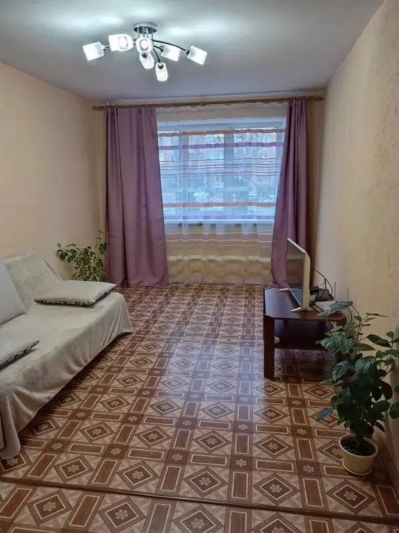 Пермь: Апартаменты на улице Крисанова 69