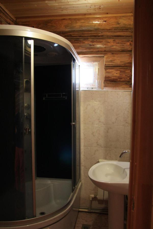Терскол: Guest HOUSE SROOB v Lesu