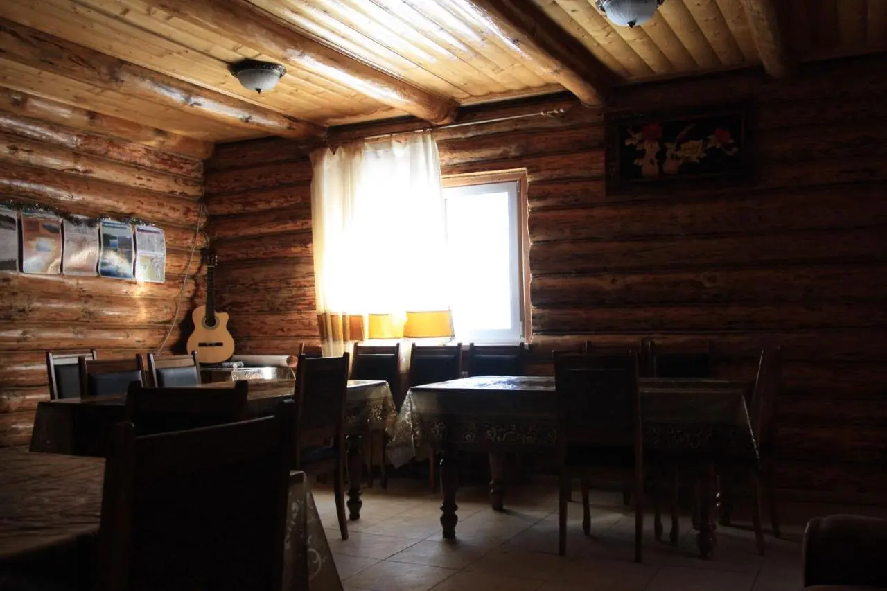Терскол: Guest HOUSE SROOB v Lesu