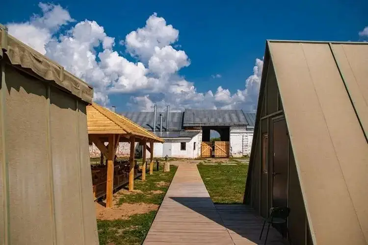 carousel image 4