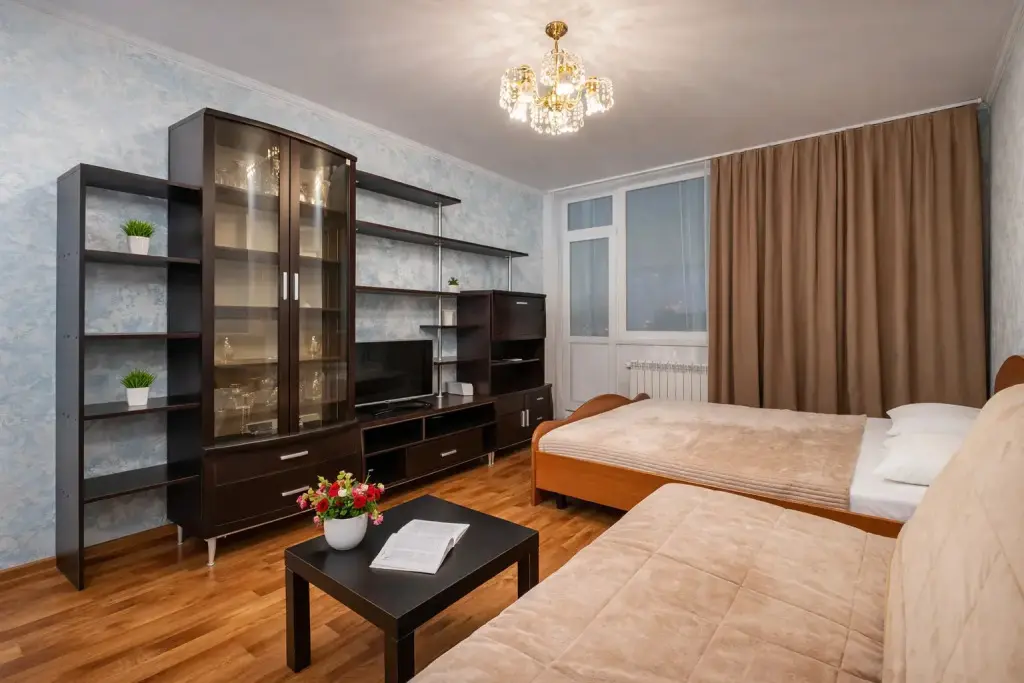Оренбург: Апартаменты LikeHome на Салмышской 74
