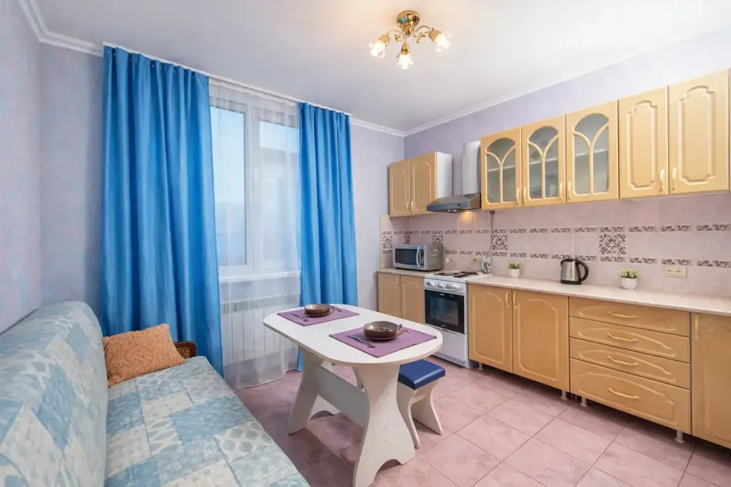 Оренбург: Апартаменты LikeHome на Салмышской 74