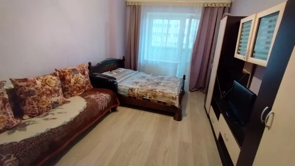 Воронеж: Kvartira-Studiya Dlya 4-kh Chelovek Bulvar Olimpiyskiy 12 Apartments