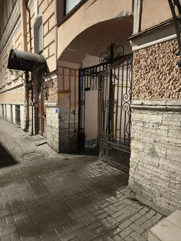 Квартира студия в центре рядом с Александро-Невской Лаврой — фото 1