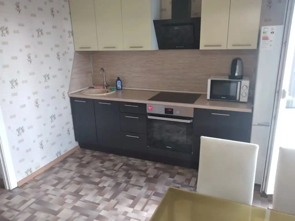 Красноярск: Квартира на Улице Республики 35
