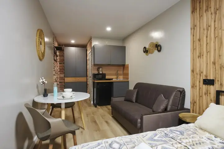 Москва: MOKO Apartments на улице Новоостаповская 20