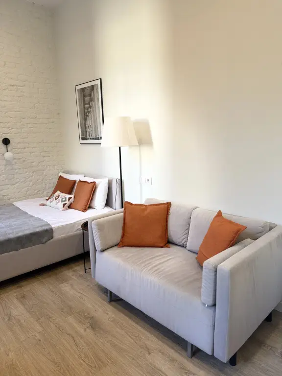 Санкт-Петербург: Квартира Студия с французским балконом Tina Rental Studio