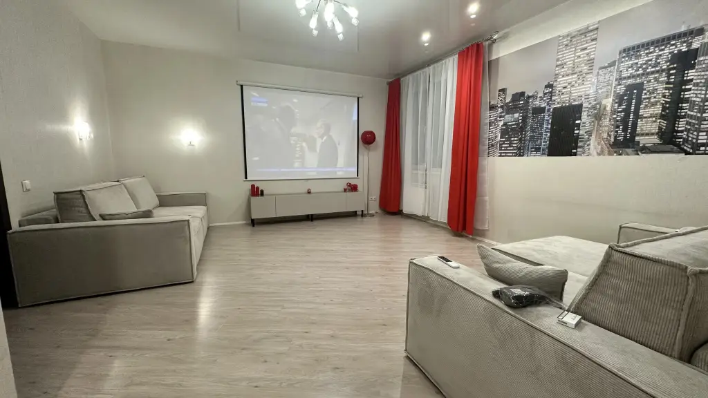 Екатеринбург: Квартира Вайнера 60 три комнаты до 14 человек