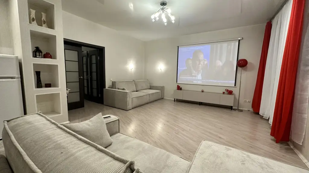 Екатеринбург: Квартира Вайнера 60 три комнаты до 14 человек