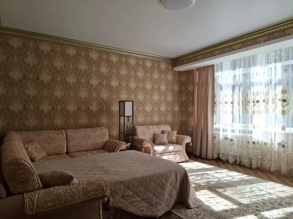 Кисловодск: Квартира с балконом на краю парка