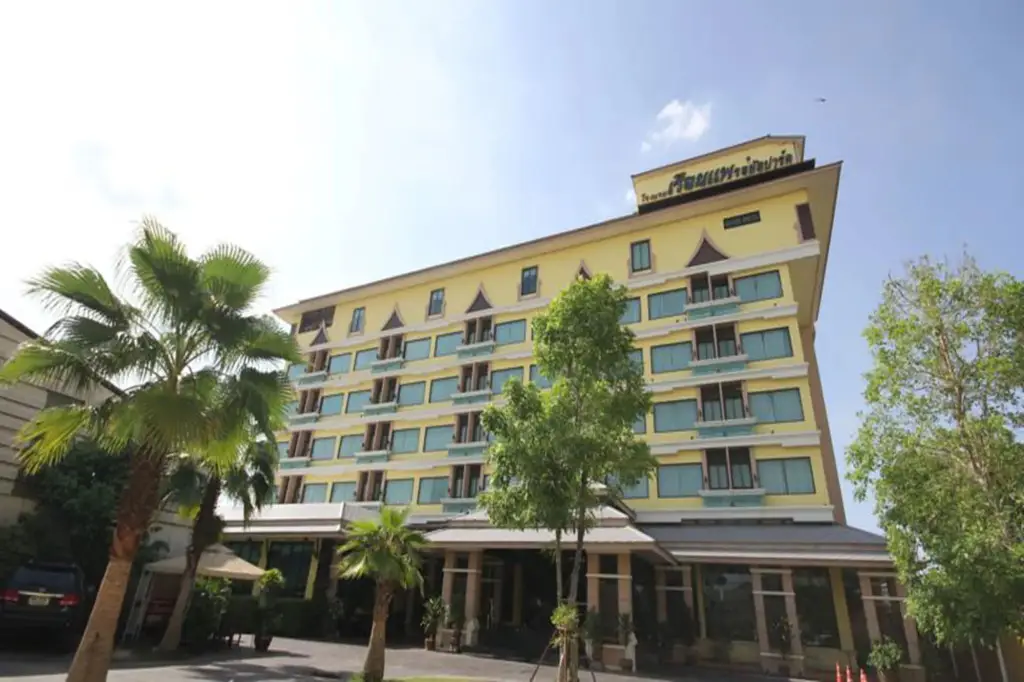 Ruean Phae Royal Park Hotel — фото 1