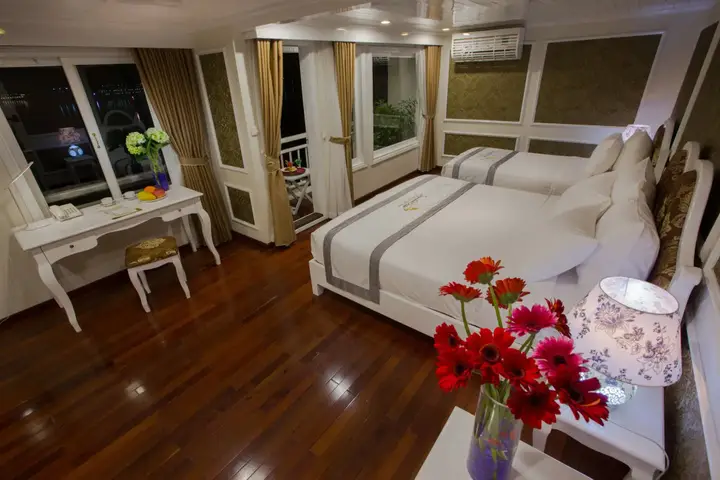 Халонг: Signature Royal Halong Cruise
