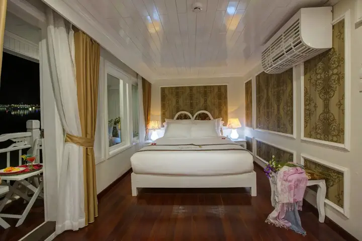 Халонг: Signature Royal Halong Cruise
